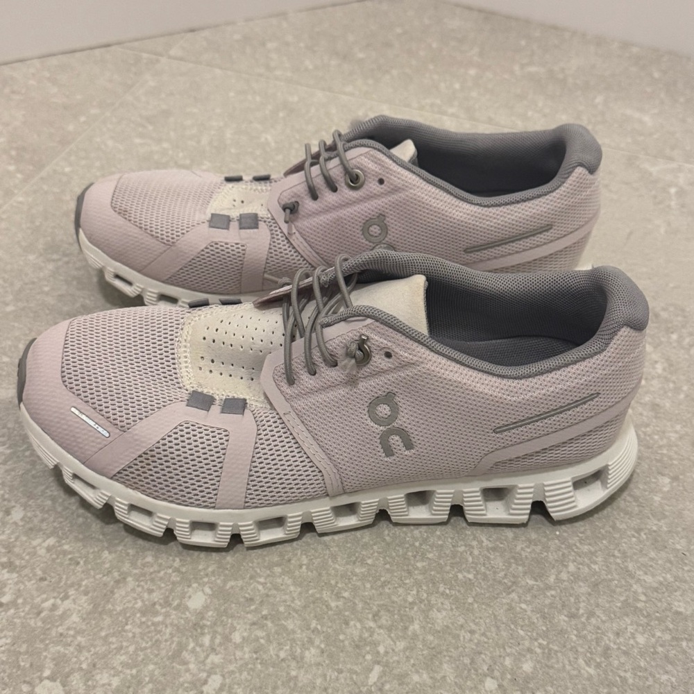 On Running Light Purple lavender and Gray Athletic Shoes - Picture 3 of 8